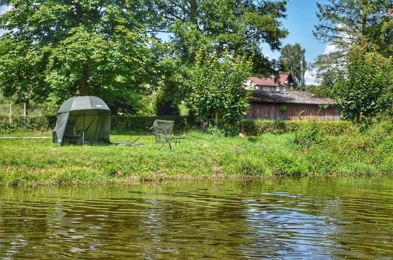 Отель Camping Prima Тин-над-Влтавоу Экстерьер фото